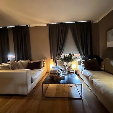 Cosy Penthouse Village