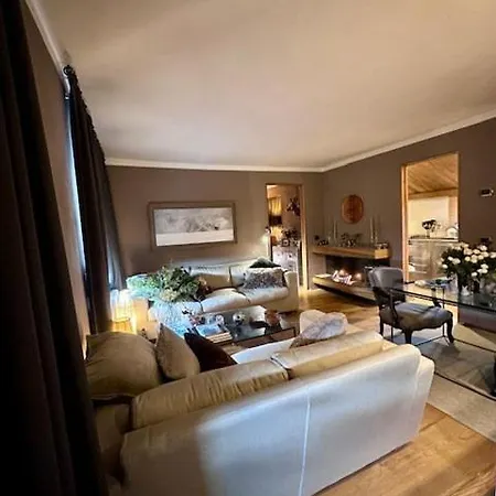 דירה Cosy Penthouse Village